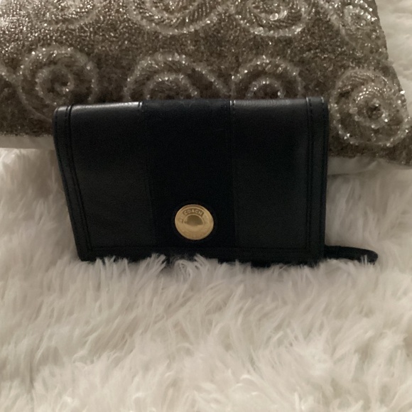 Coach Snap  Refined Leather Logo Wallet, Size  L 5.14, H 4.0, W 1.0, Color Black - Picture 1 of 3